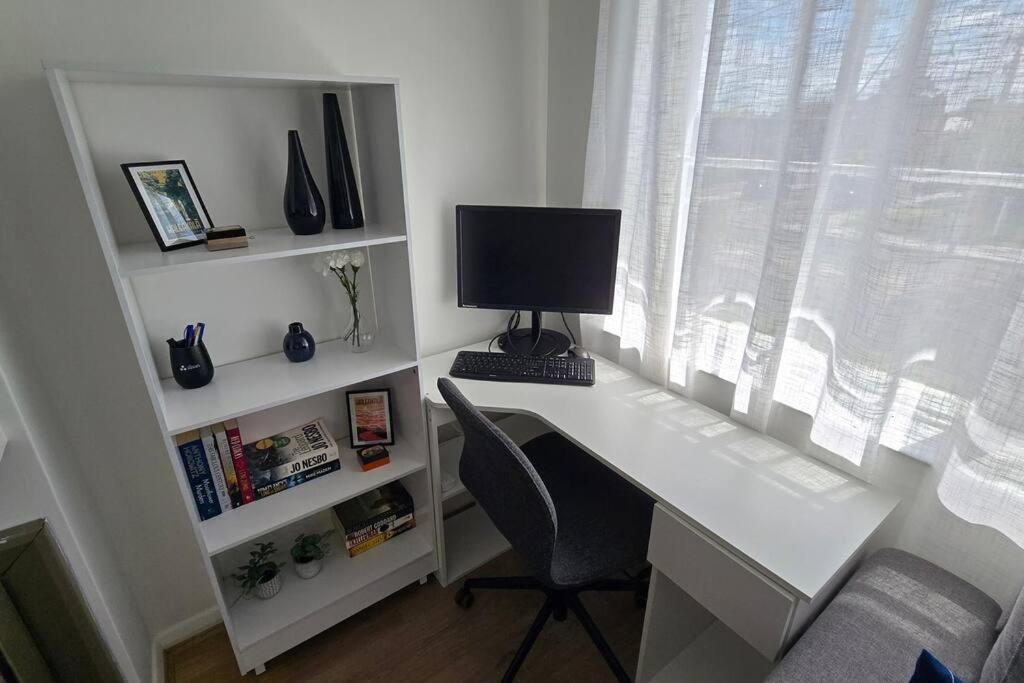 Elsternwick Easy Living - 2 Bedroom Sleeping 4 Melbourne Eksteriør billede